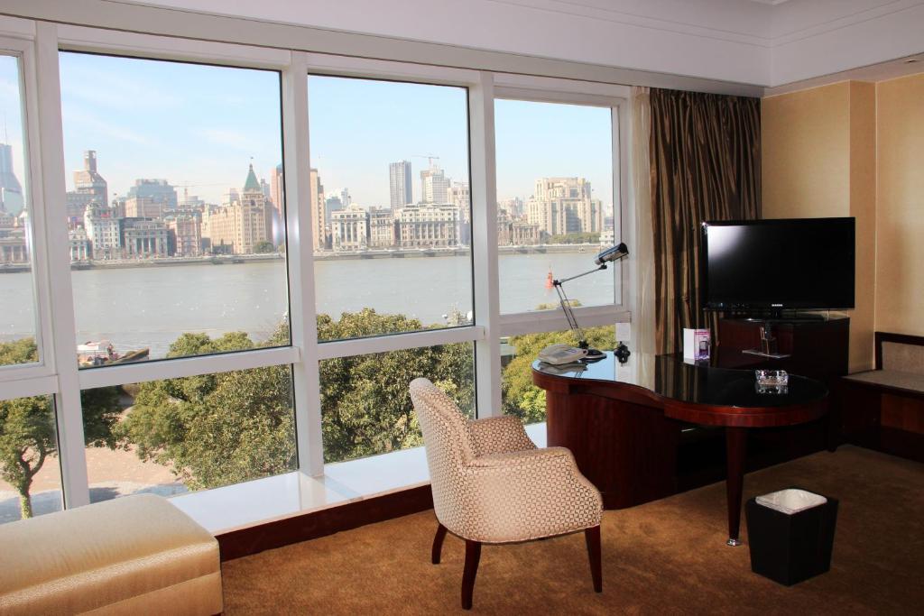 Oriental Riverside Bund View Hotel Shanghai Room photo